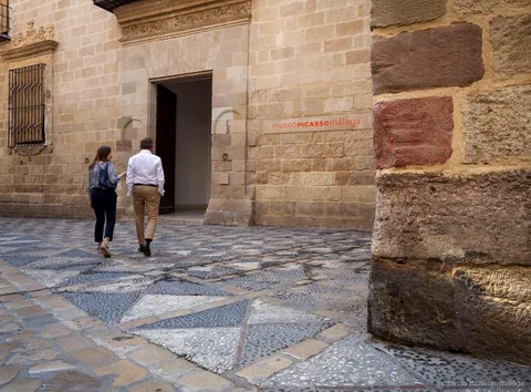 Entrance courtyard of the Museo Picasso Málaga for visitors with Picasso Museum Malaga tickets
